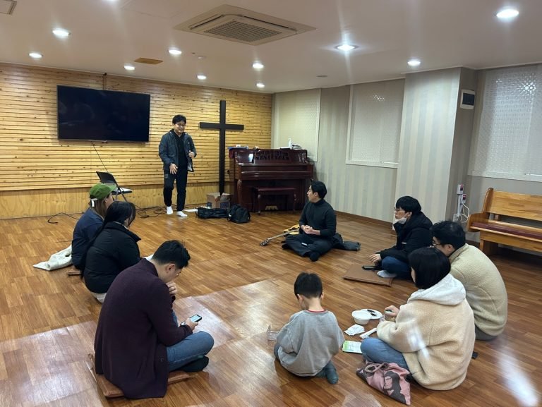 Read more about the article Praise team building